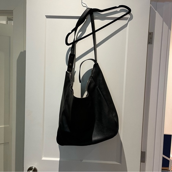NWT Large Gap Vegan Leather Slouchy 2-Way Bag - Picture 3 of 7